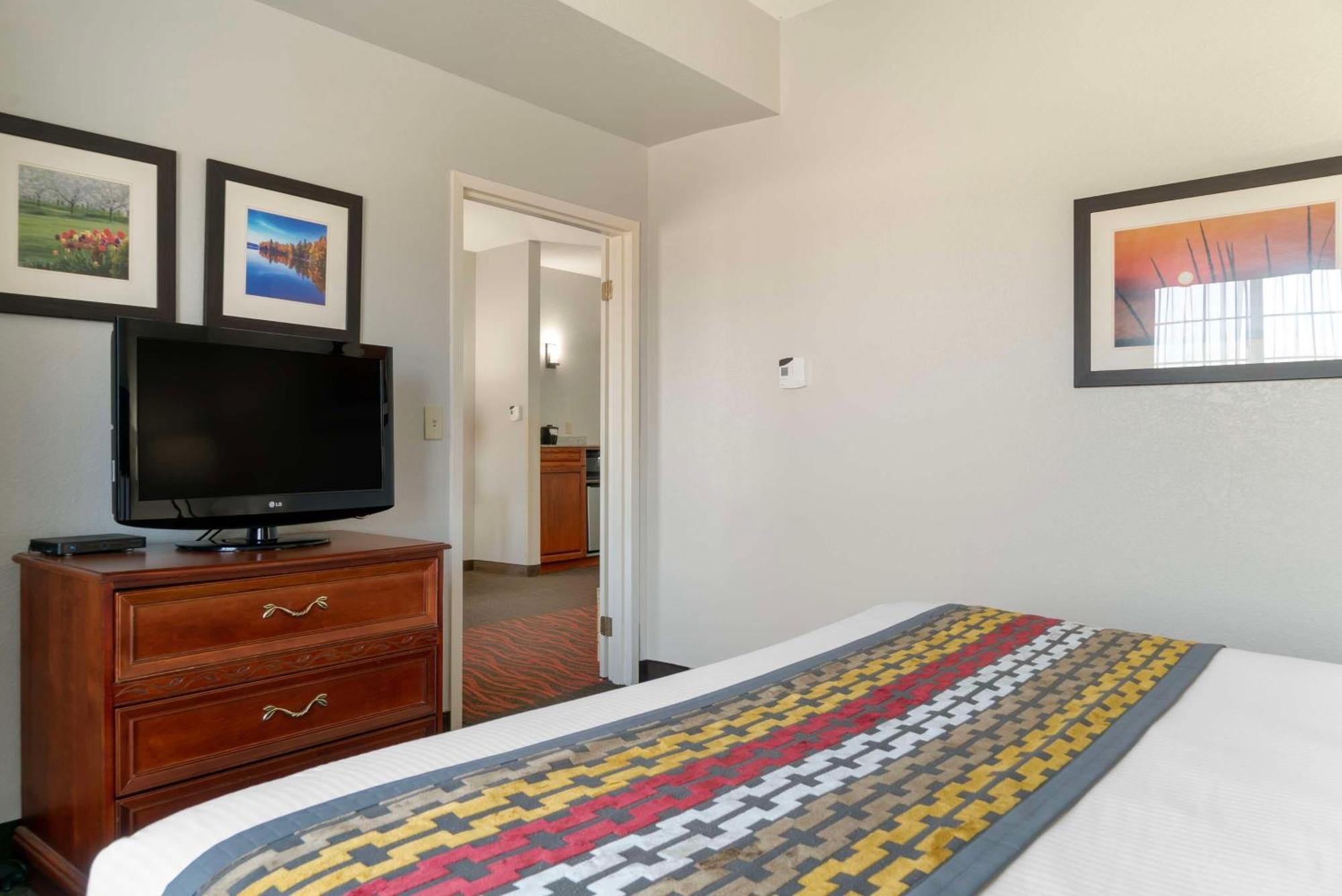 Best Western Executive Inn & Suites Grand Rapids Exterior foto